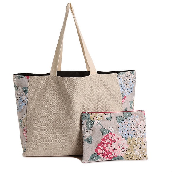 DSW Handbags - NWT DSW Floral Tote with matching clutch